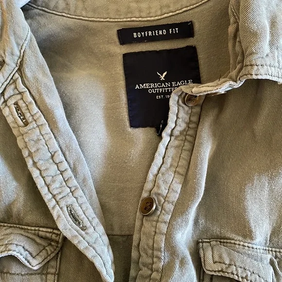 ‼️FREE with Purchase‼️ AEO 🦅 Olive Top 💚 - Picture 17 of 17